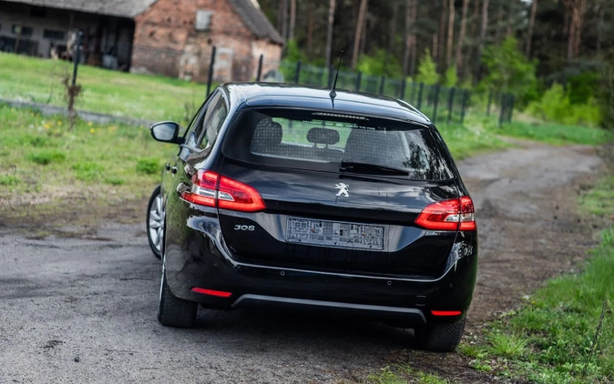 Peugeot 308 cena 27900 przebieg: 151284, rok produkcji 2014 z Czersk małe 704